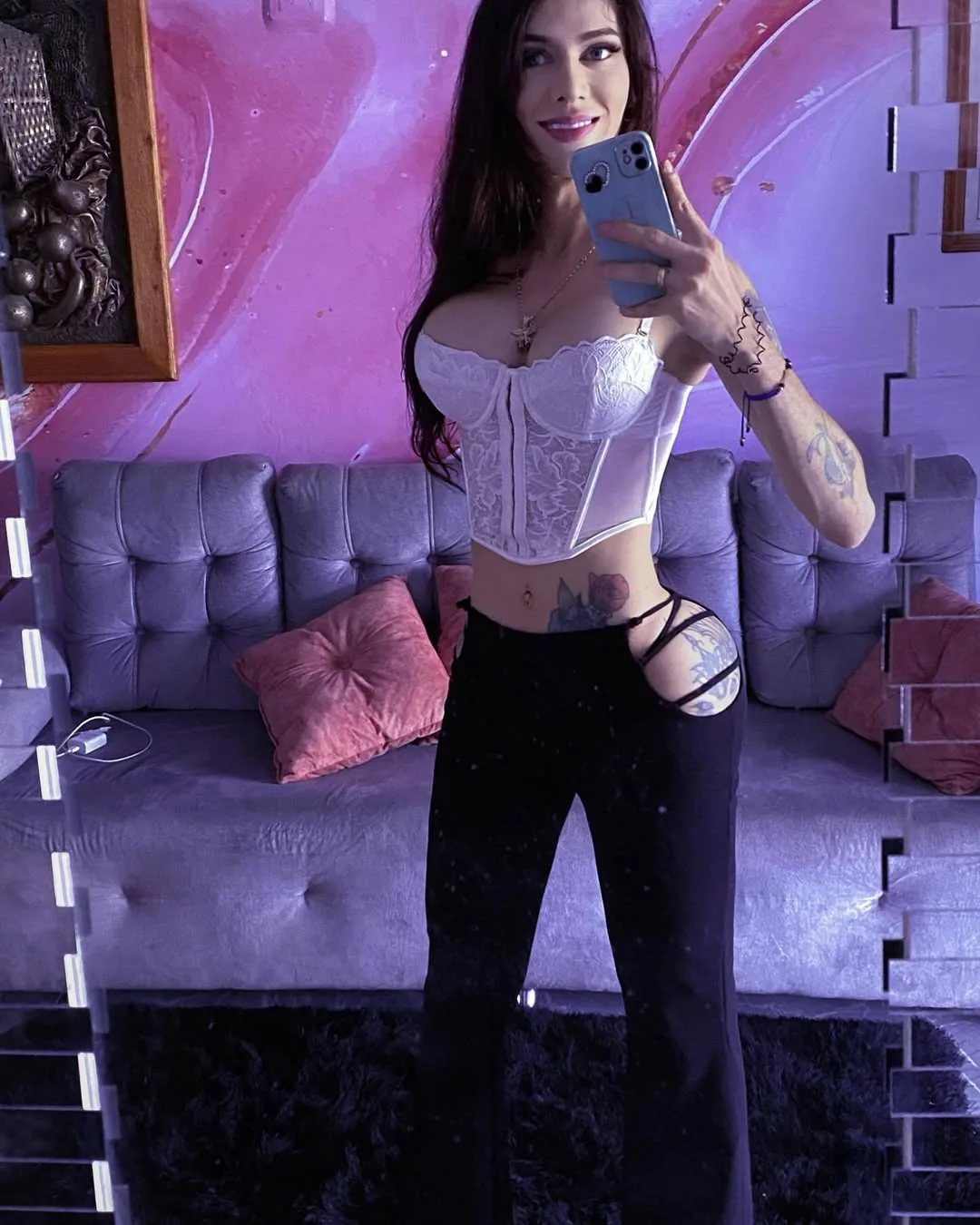 Alejandra escort Glasgow
